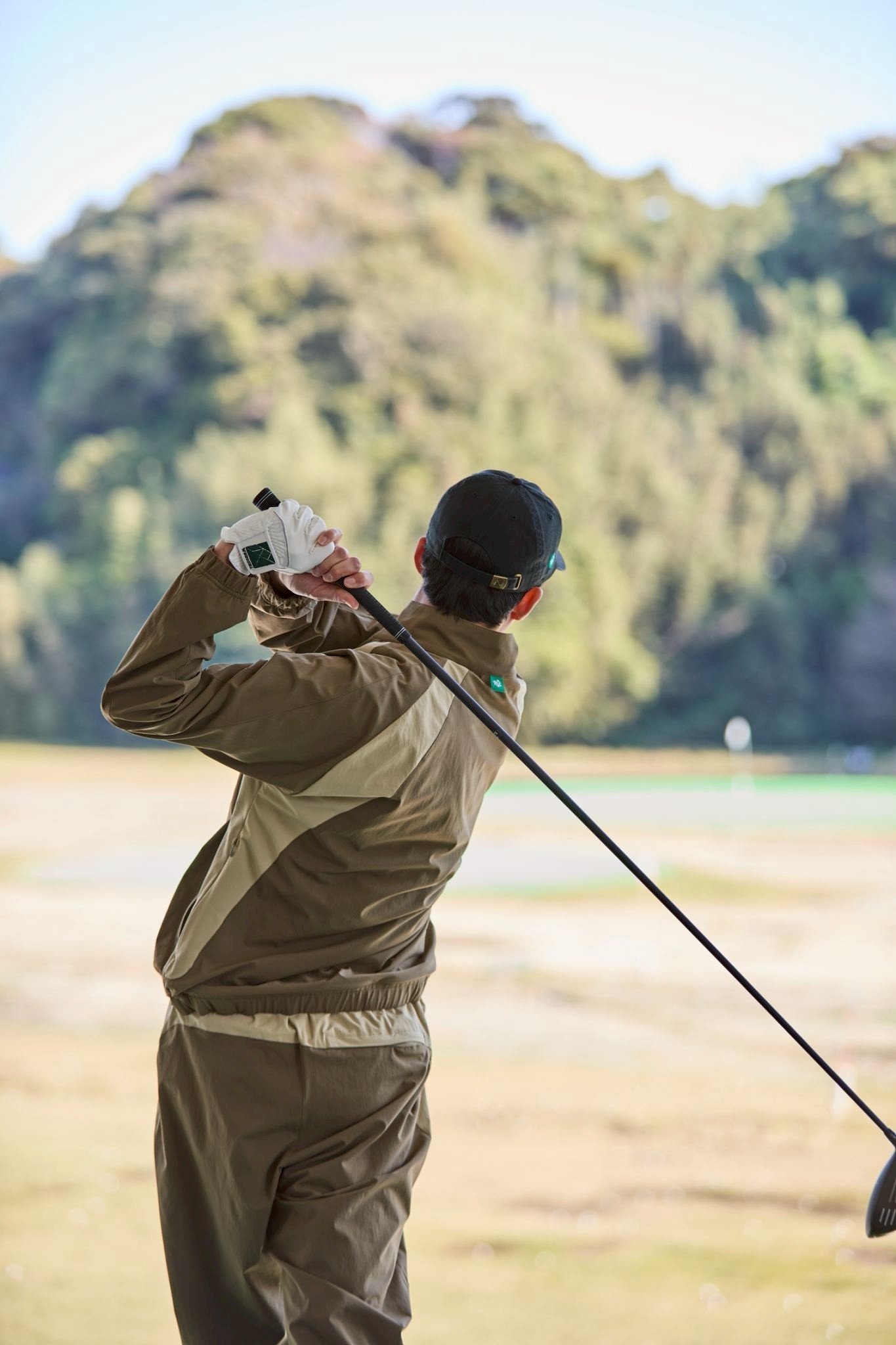 Pacific GOLF CLUB〉が「TANGRAM」との初のコラボレーションアイテムを 