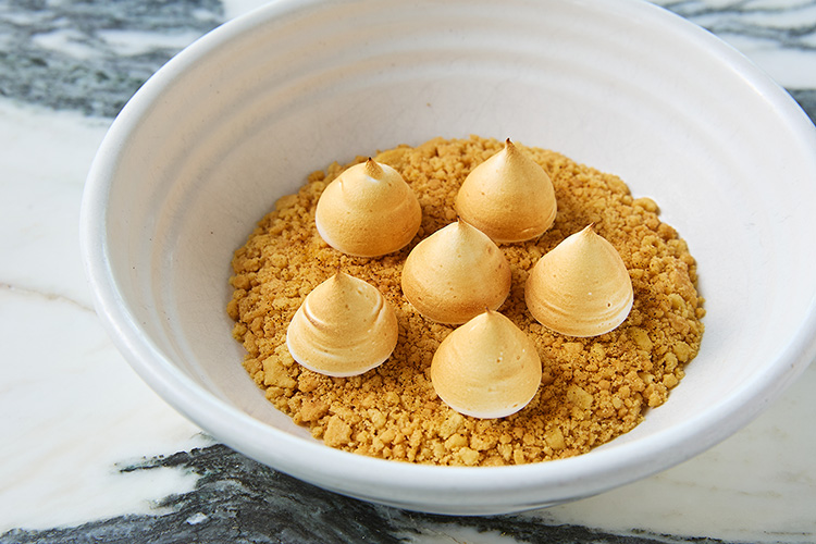 AVGOLEMONO PIE