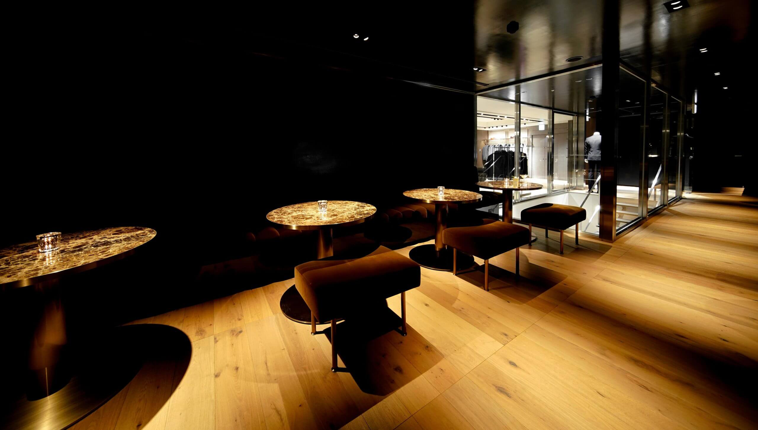 dunhill bar