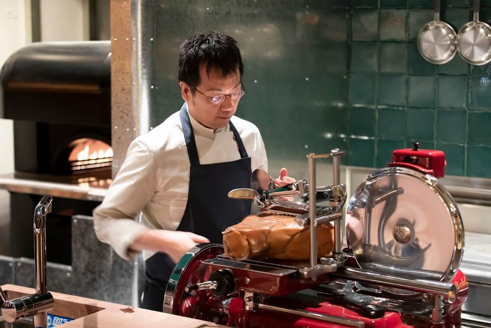 tokuyoshi chef