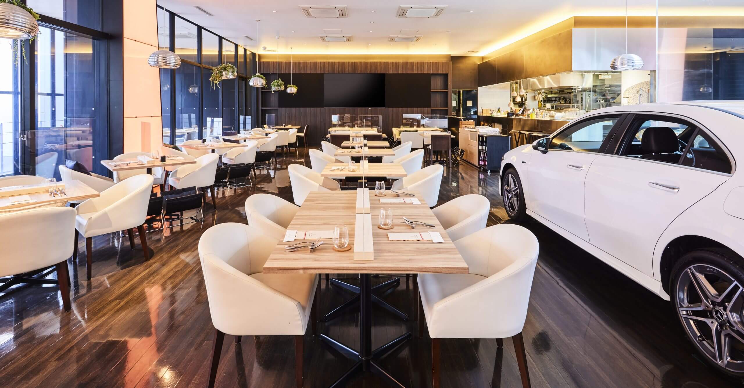 Mercedes me TOKYO UPSTAIRS